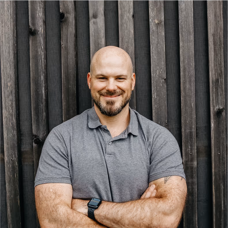 Christian – Marketing / Support