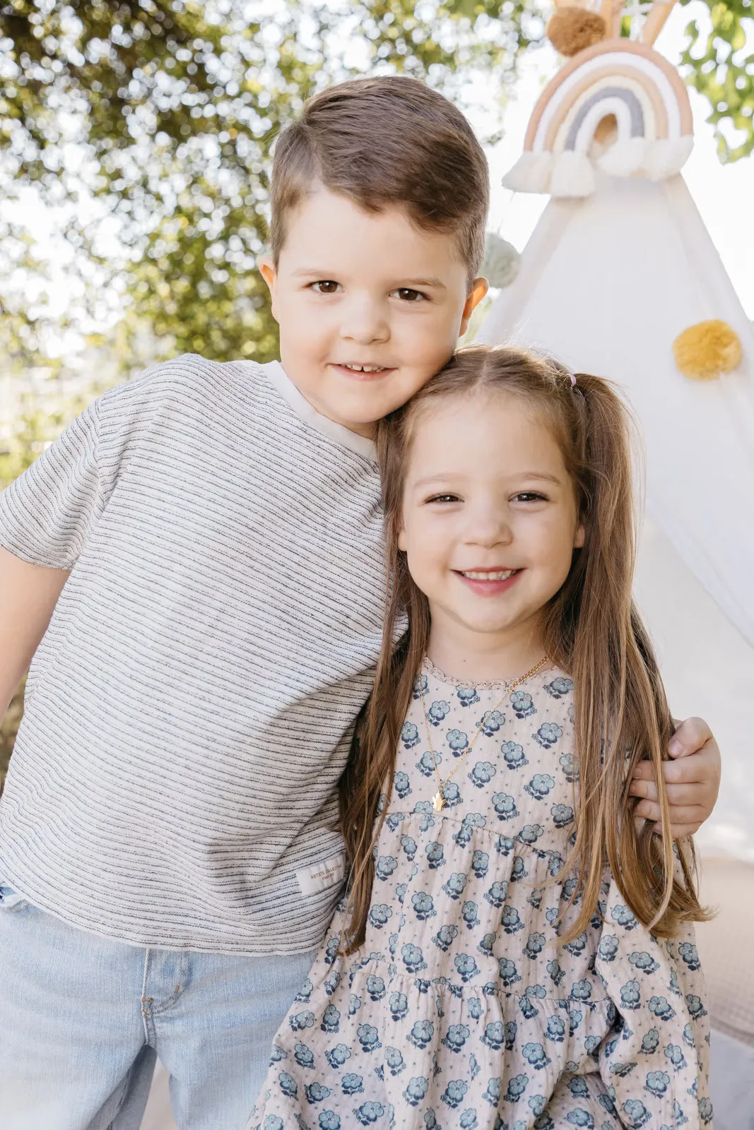 Kindergartenfotografie – natürliches Porträt eines Kindes